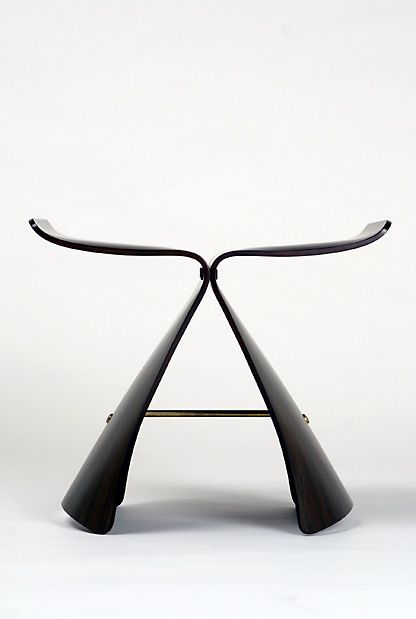 Le Butterfly Stool de Yanagi : l'Occident plié à la japonaise — article Beyit Magazine