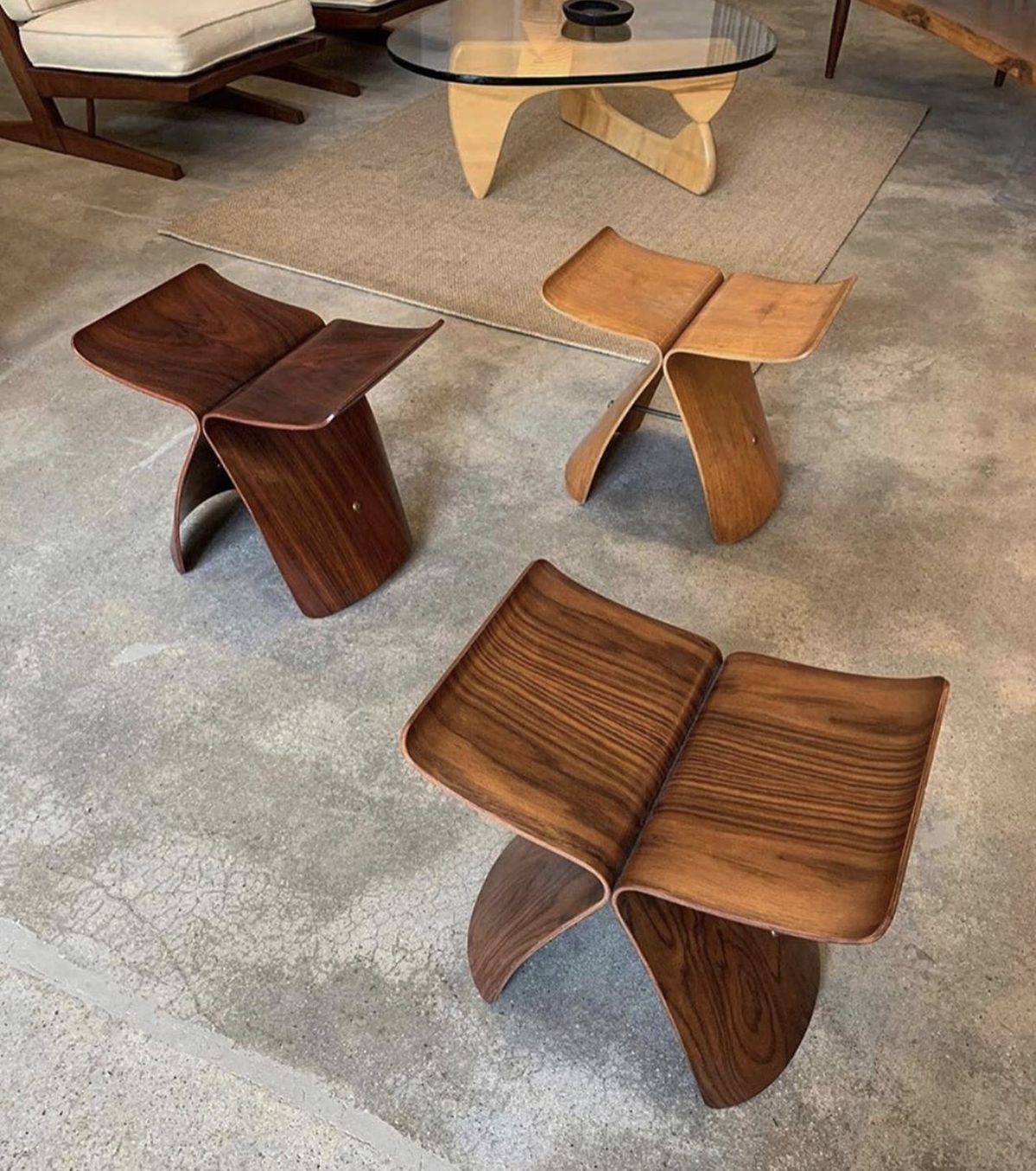 Le Butterfly Stool de Yanagi : l'Occident plié à la japonaise — illustration 3