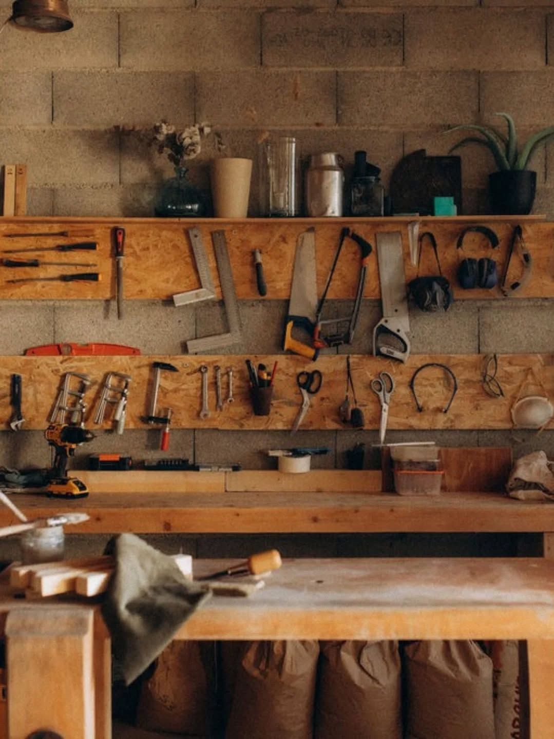 Dans l'atelier d'un ébéniste — illustration 2