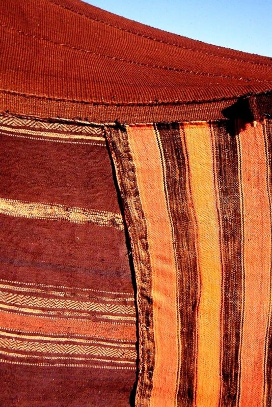 Le plaid berbère, la fouta : du métier à tisser au canapé — illustration 4
