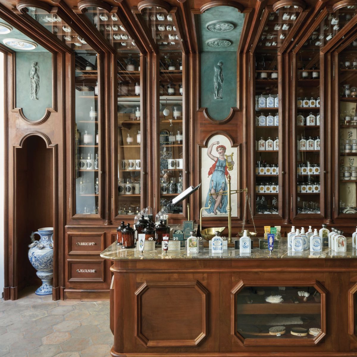 Officine Universelle Buly, rue Bonaparte — image 5