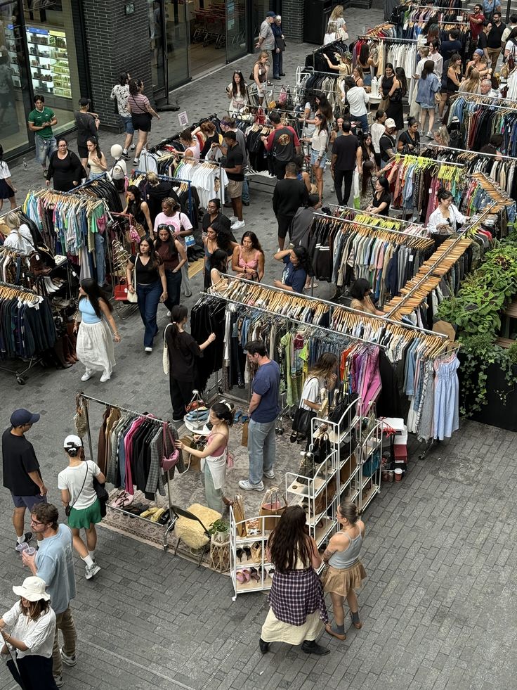 Tongeren, le dimanche : la plus grande brocante d'Europe — article Beyit Magazine