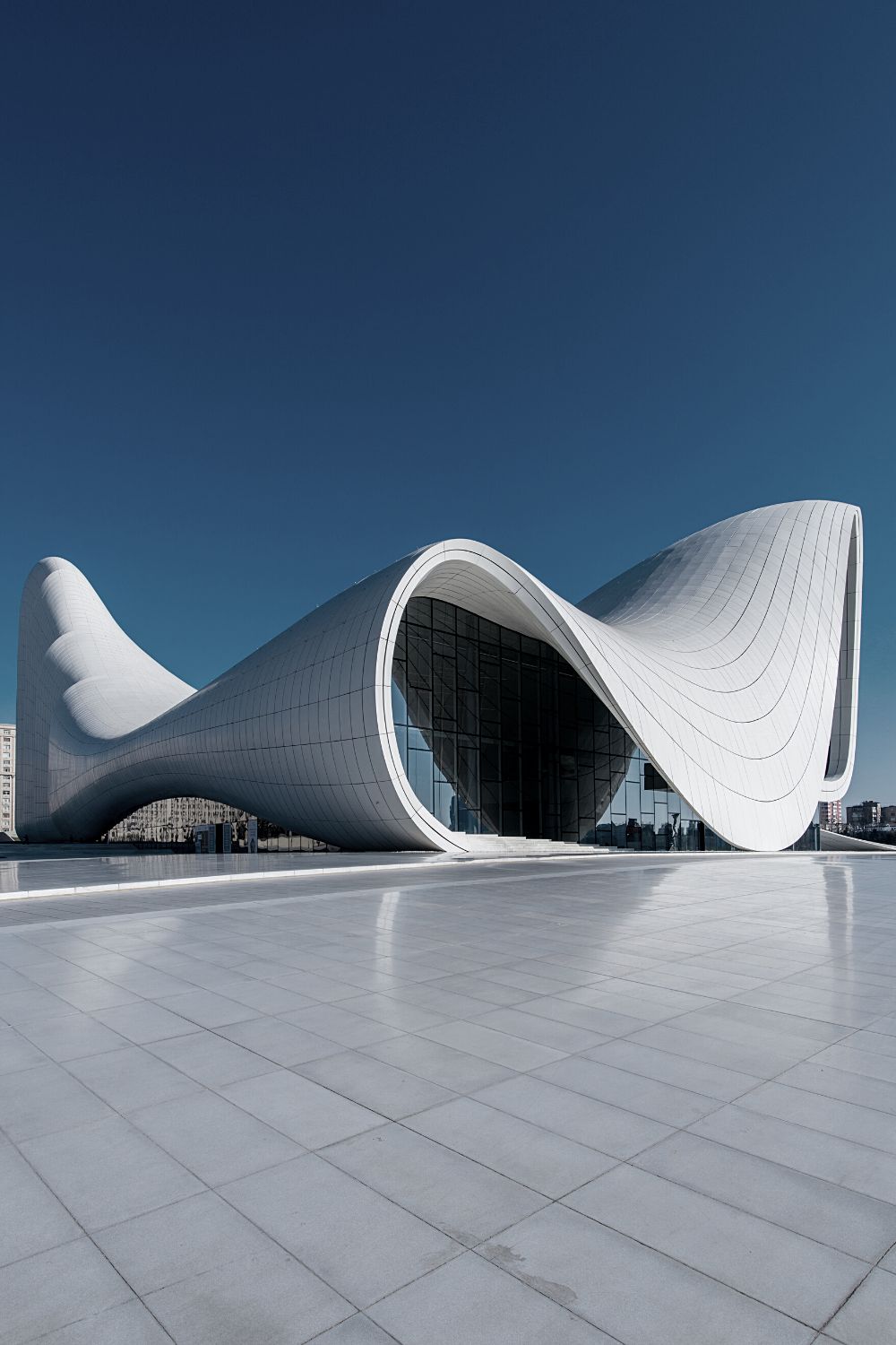Zaha Hadid : la courbe qui a plié l'architecture — illustration 4