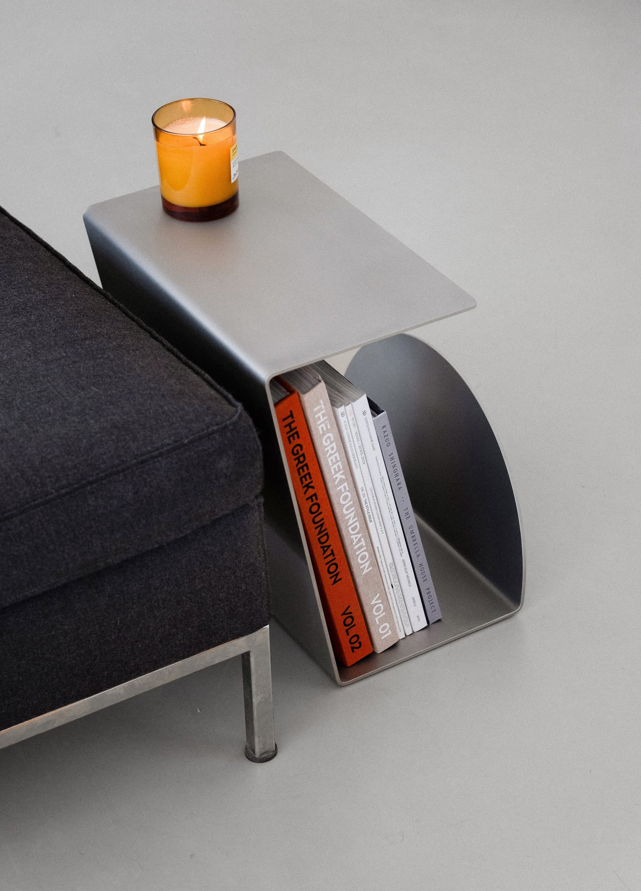 Table d'appoint Side Table par Mathieu Matégot — Beyit